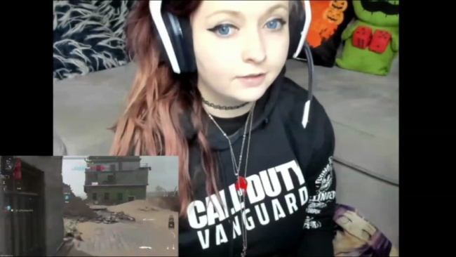 Gorgeous Gamer Girl PrincessBluu Goes Beyond The Call Of Duty