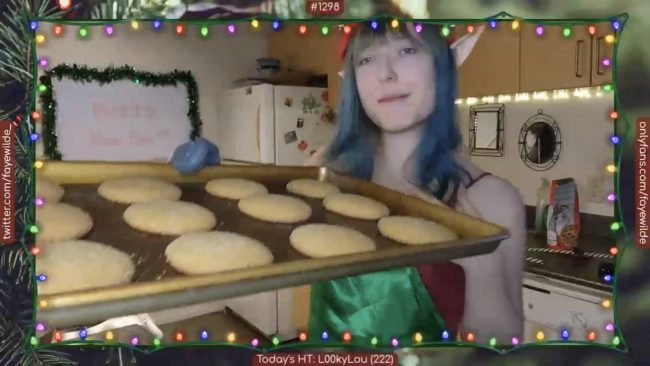 Christmas Elf FayeWilde Bakes Cookies