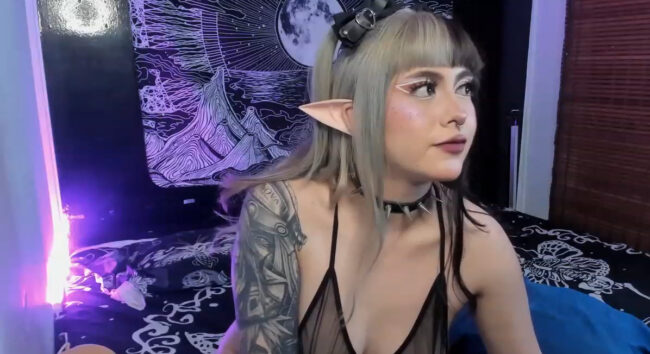 Hallucigenia1 Shows Off Her Dark Elvish Style