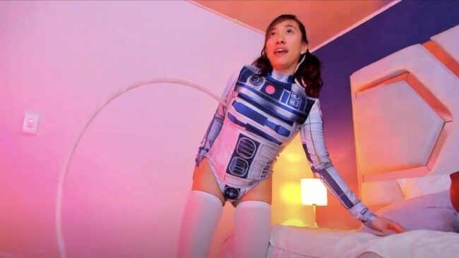 R2-D2 Is Now Humanoid, Thanks To Anniesclub