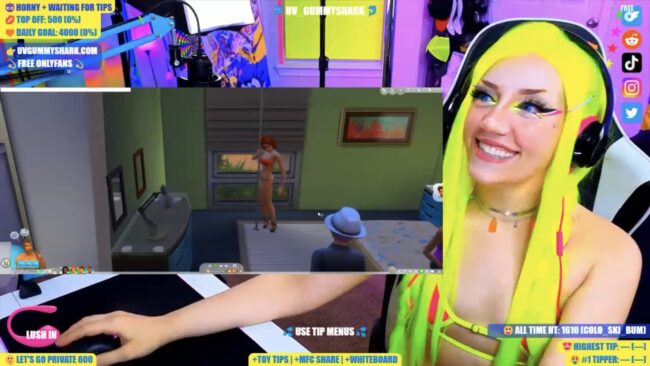 UV_GUMMYSHARK Makes Her Sims Get Into Some Shenanigans
