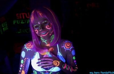 XXX_Sophie's Glowing Body Paint Show