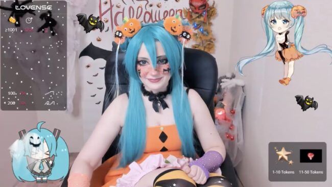 Miku_Bunny’s Hatsune Miku Celebrates In Her Halloween Suit