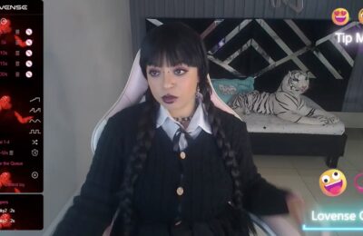 Lizzie_a_ Has Goth Wednesday Addams’ Style On Point