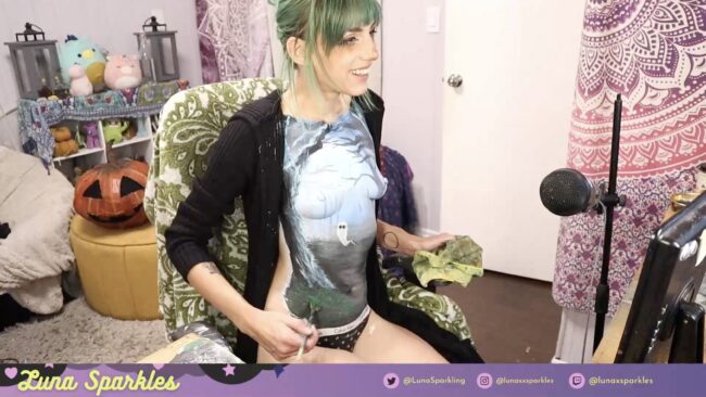 Lunasparkles Does The Bob Ross Challenge On Her Body