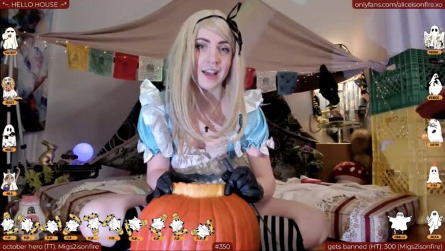 Aliceisonfire Is Carving Pumpkins In Wonderland