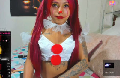 Julieth_rossi Serves Up An Awesome Pennywise Cosplay