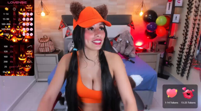 Lia_roux1 Brings Foxxy Love To Life With Her Cosplay
