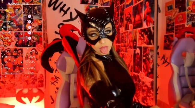 Katherine_ross Prowls Around In Gotham City As Catwoman