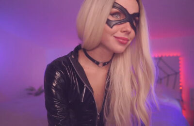 Sarah_Pink's Purrfect Catwoman Cosplay