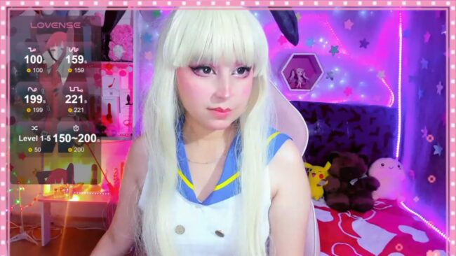 EmillyRogers Shows Off Her Cute Shimakaze Cosplay