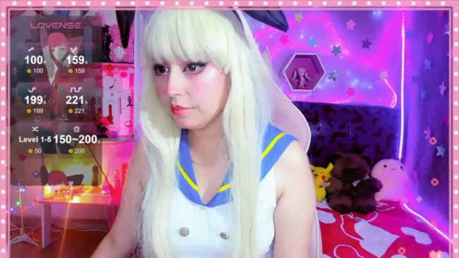 EmillyRogers Shows Off Her Cute Shimakaze Cosplay