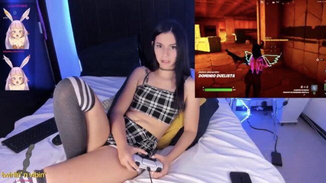 THE_BAD_ANNA Plays Fortnite