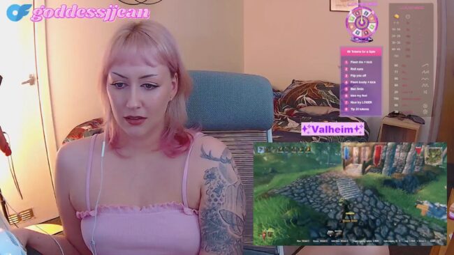 Jelly_Jean Builds Her Settlement In Valheim