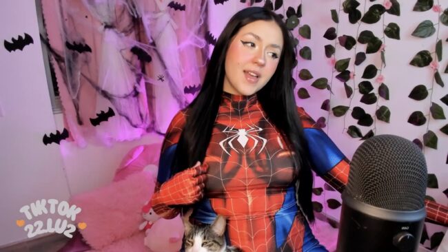 Lucyy_peach Suits Up Her Spiderman