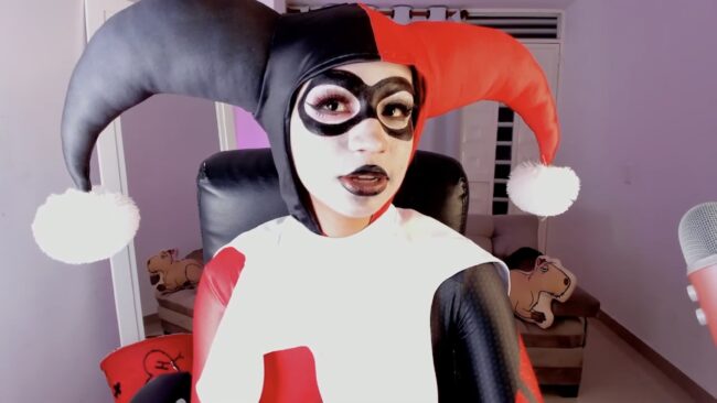 I_babbyyy Channels Harley Quinn In Full