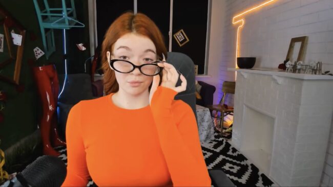 Charlottemalinka Turns Into Velma