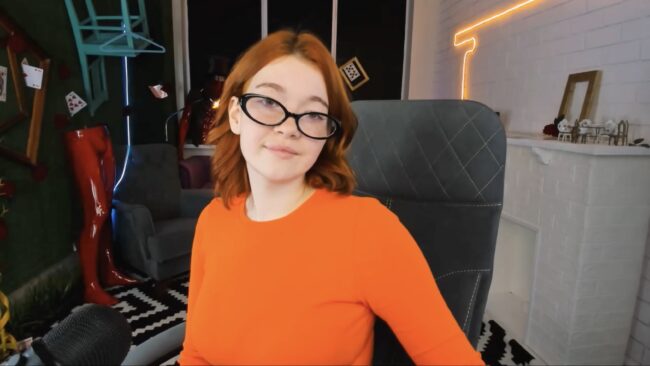 Charlottemalinka Turns Into Velma