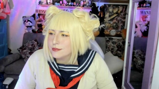 Canndy_new Looks Dashing As Himiko Toga