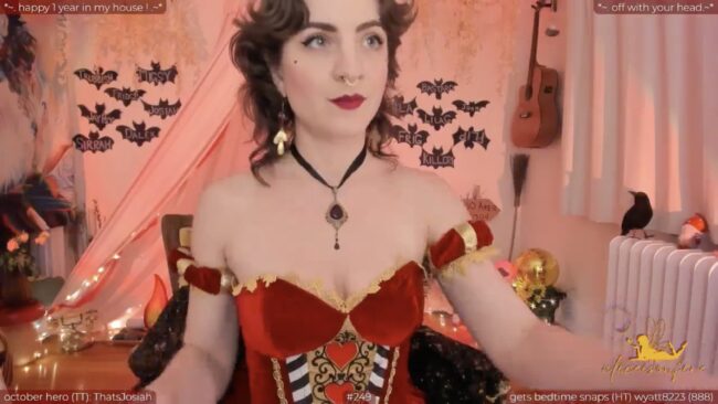 A Queen Of Hearts By The Name Of Aliceisonfire