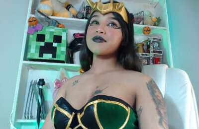 Evybubbles_ Is Here To Cause Mischief As Lady Loki