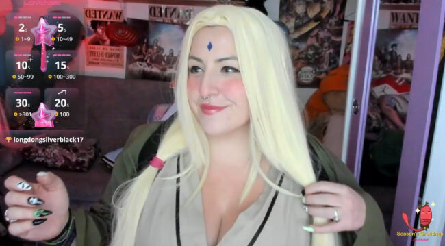 Canndy_New Shows Off Her Tsunade Look