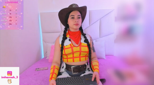 Imhanna3 Brings Her Woody Cosplay To Life