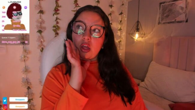 Annia_paris Is Here To Solve Some Mysteries As Velma