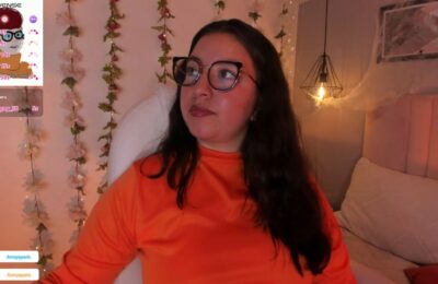 Annia_paris Is Here To Solve Some Mysteries As Velma