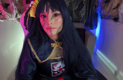 Kyomi_chang Hops In Front Of The Camera As An Undead Vampire