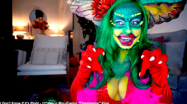 x_Lily_x Celebrates Halloween As Greta The Gremlin