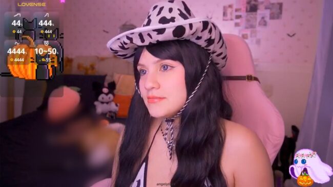 The Cow-Girl Style Of Angelytaxx