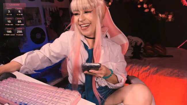 The_Kitty_Roxy Shows Off Her Cosplay Style As Marin Kitagawa