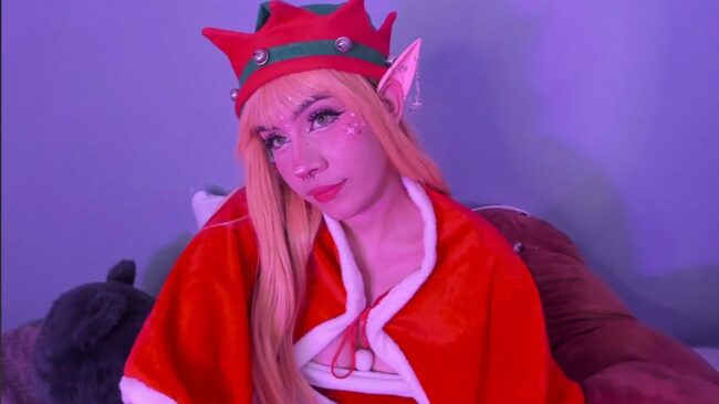 Hi_leidy Is A Very Festive Elf