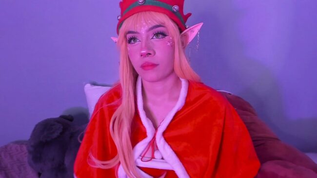 Hi_leidy Is A Very Festive Elf