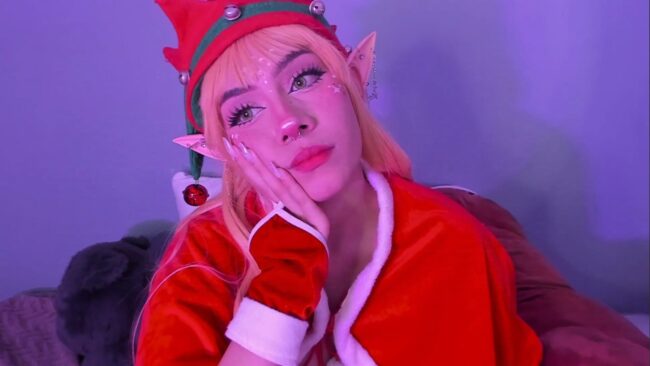 Hi_leidy Is A Very Festive Elf