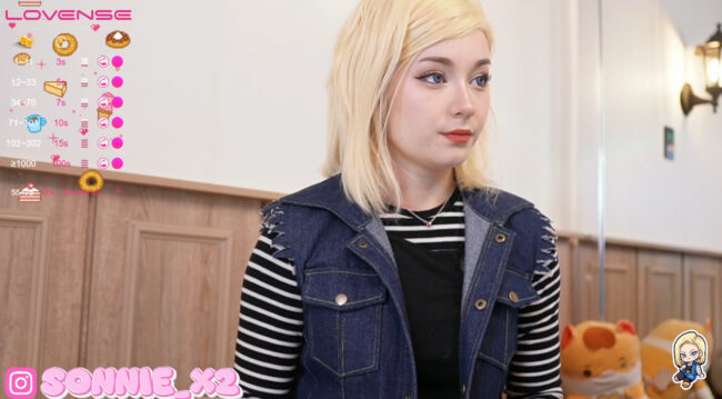 Sunny_Sonnie's Stylish Android 18 Cosplay