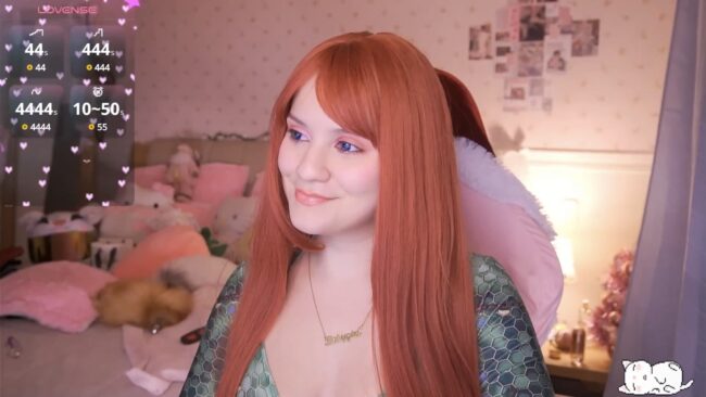 Angelytaxx's Mera Cosplay Goes Swimmingly