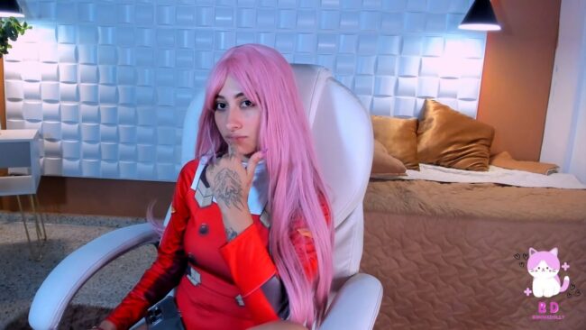 Bonniedolly_'s Cute Zero Two Cosplay