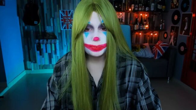 Fioramarmoris Puts A Smile On Her Face