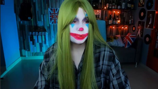 Fioramarmoris Puts A Smile On Her Face