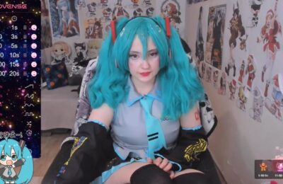 Miku_bunny Puts On A Stylish Performance As Hatsune Miku