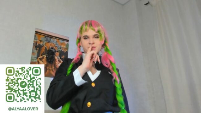 Alya_vizz Shows Off Her Cute Mitsuri Kanroji Cosplay