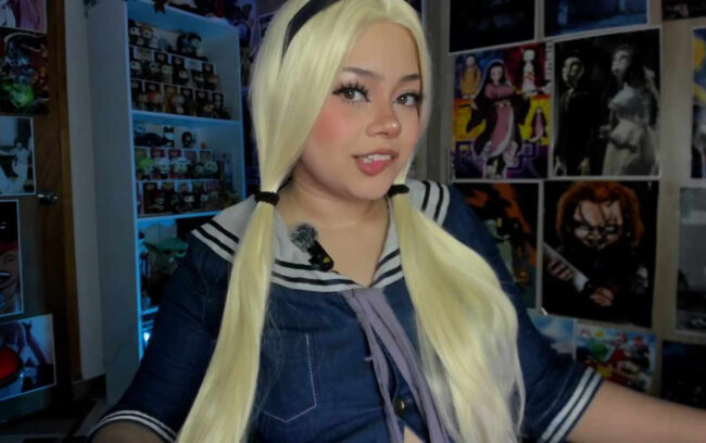 Naracosplay_ Looks Kick-Ass As Babydoll