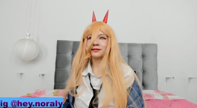 Hey_noraly Shows Off Her Power