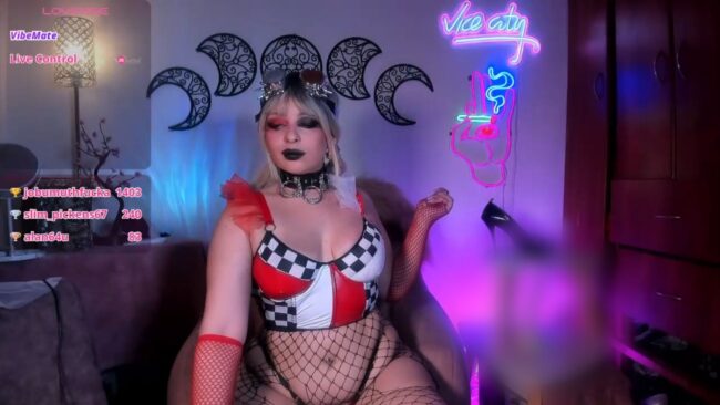 Victoriabathory Puts A Cute Spin On Harley Quinn