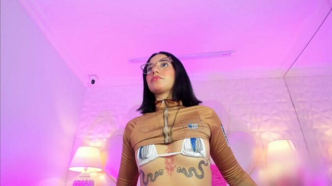 Lucianacarter Readies For Attack On Titan