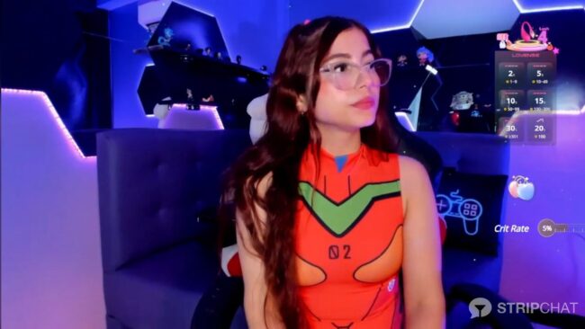 Maiia_Cute Looks Stylish In Her Plugsuit