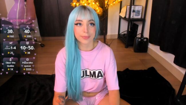Violetaarey's Adorable Bulma Cosplay Show