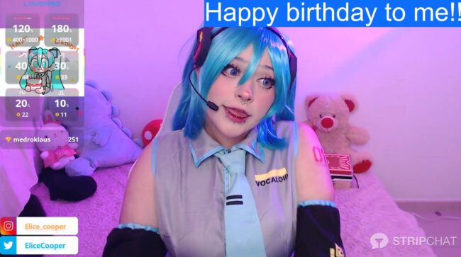 Elice_cooper_ Celebrates Her Birthday As Hatsune Miku